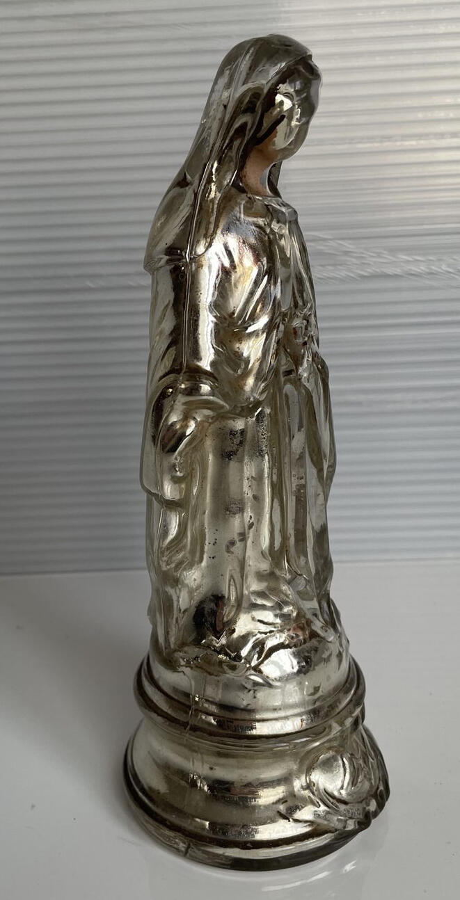 Virgen de cristal de azogue / Mercury-backed Virgin
